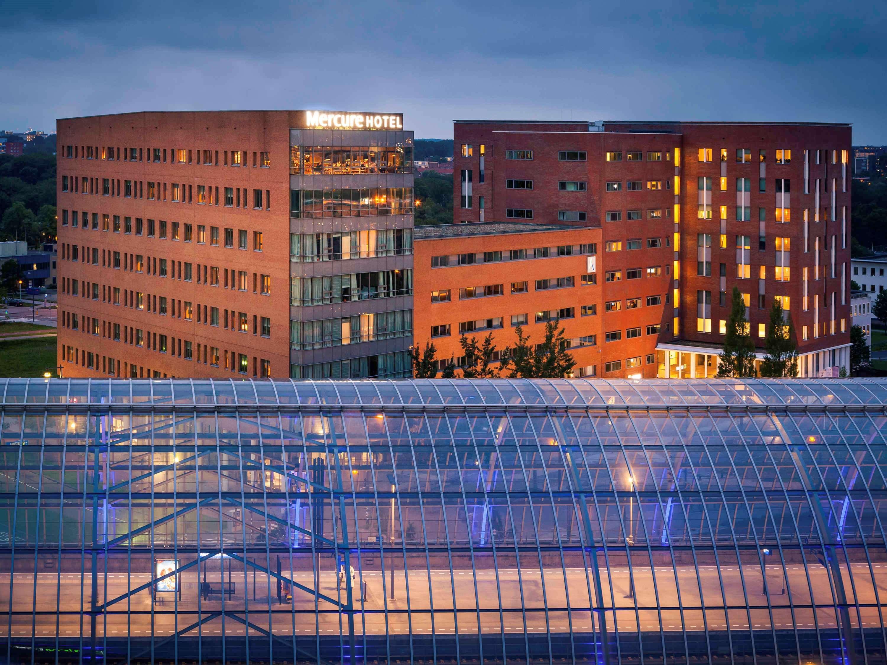 Отель Mercure Amsterdam Sloterdijk Station Экстерьер фото